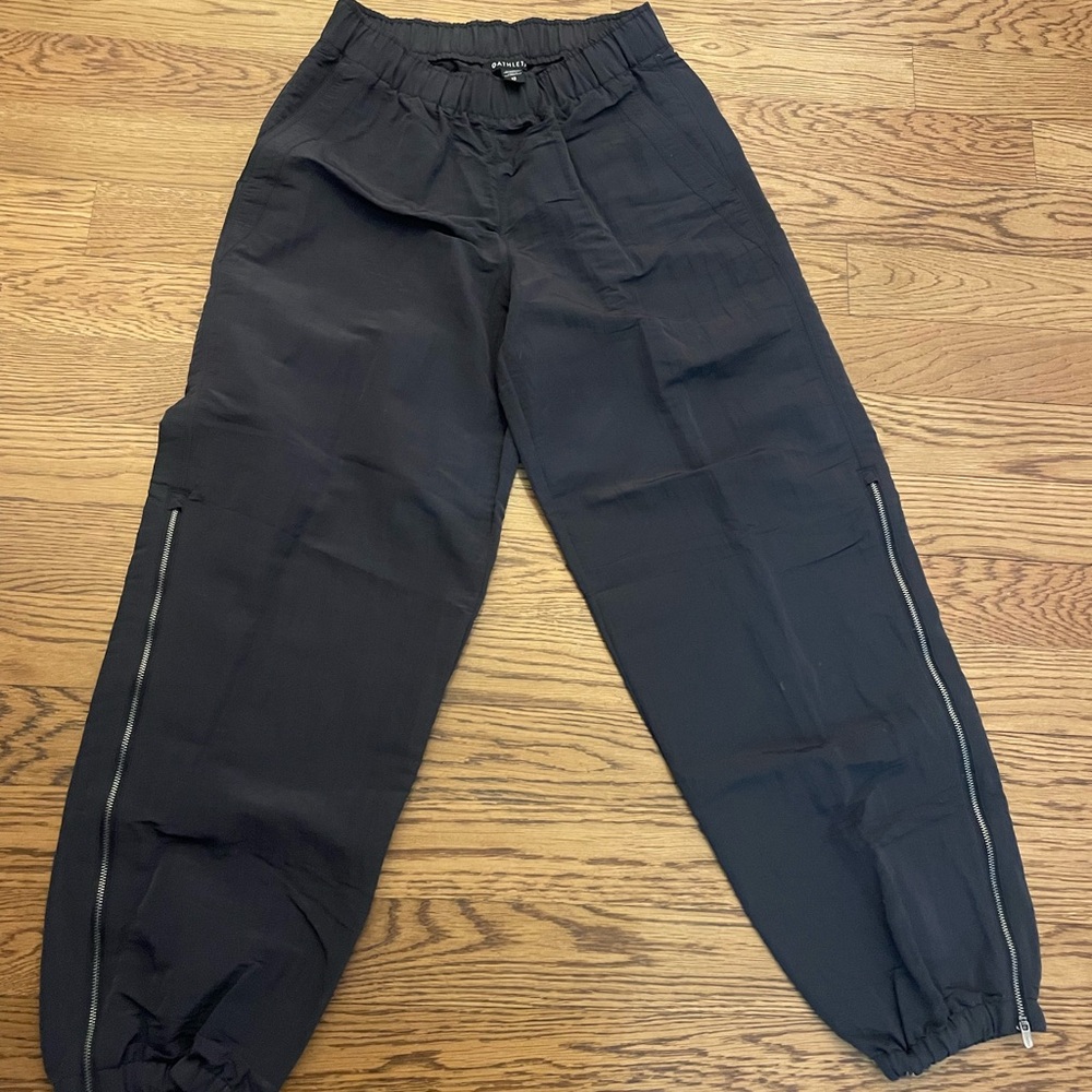 Athleta Jogger in black